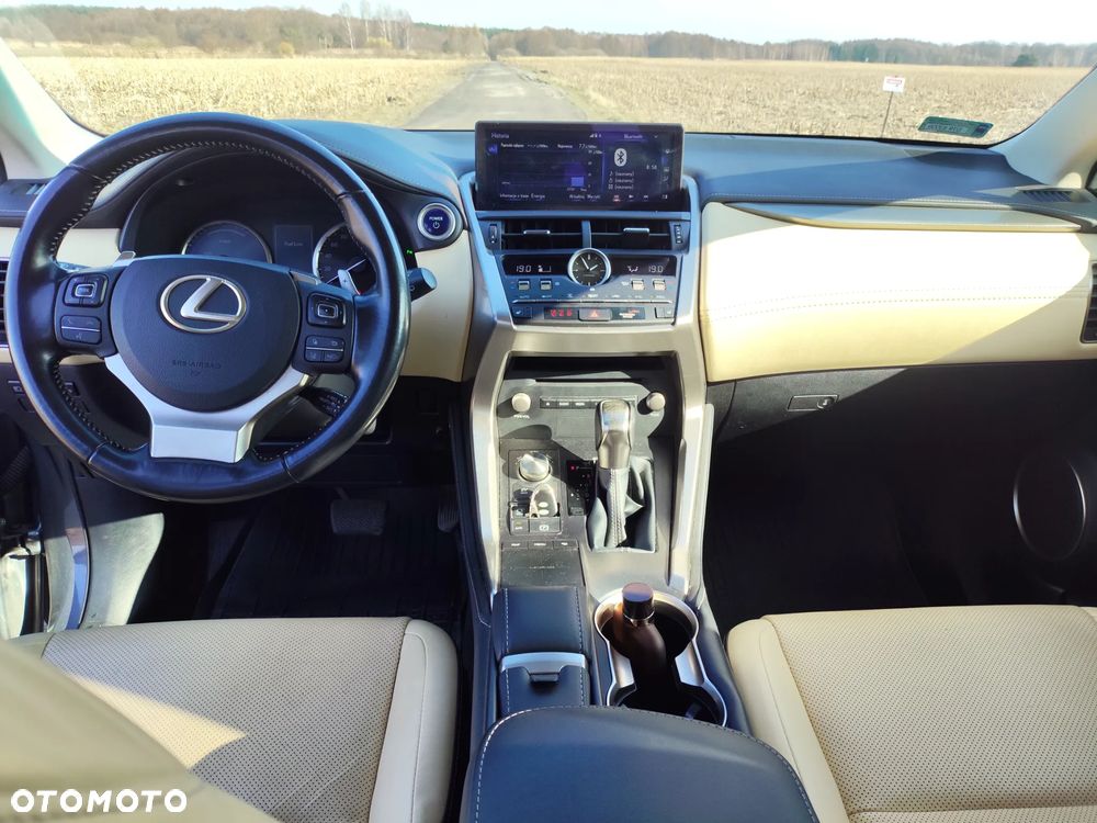 Lexus NX 300h Comfort AWD - 13