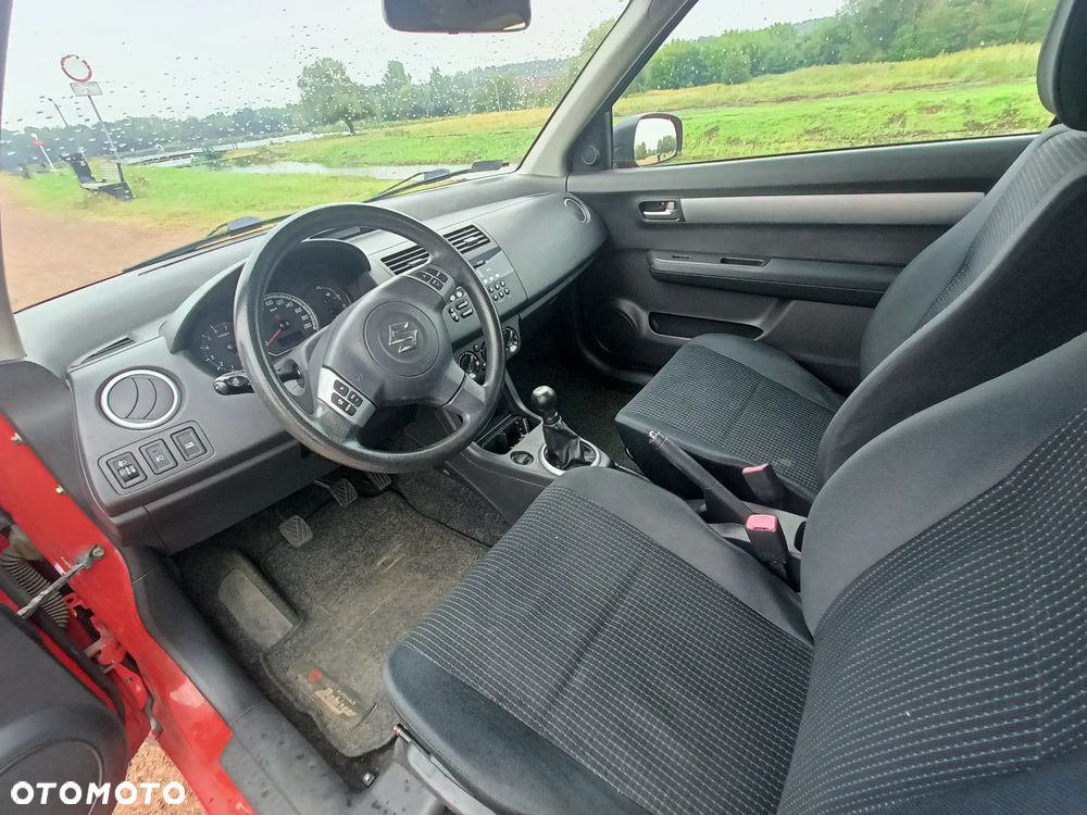 Suzuki Swift - 8