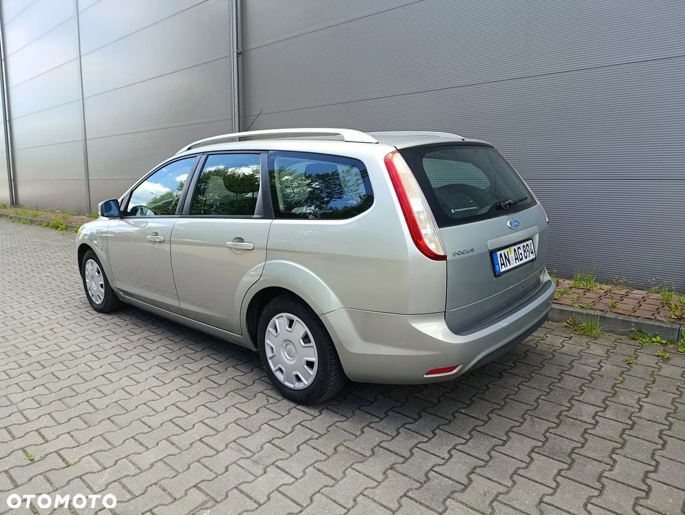 Ford Focus 1.6 16V Style+ - 25