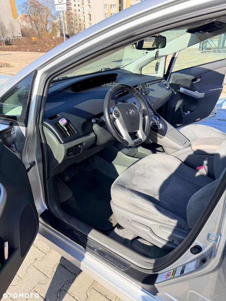 Toyota Prius 1.8 HSD Prestige - 12