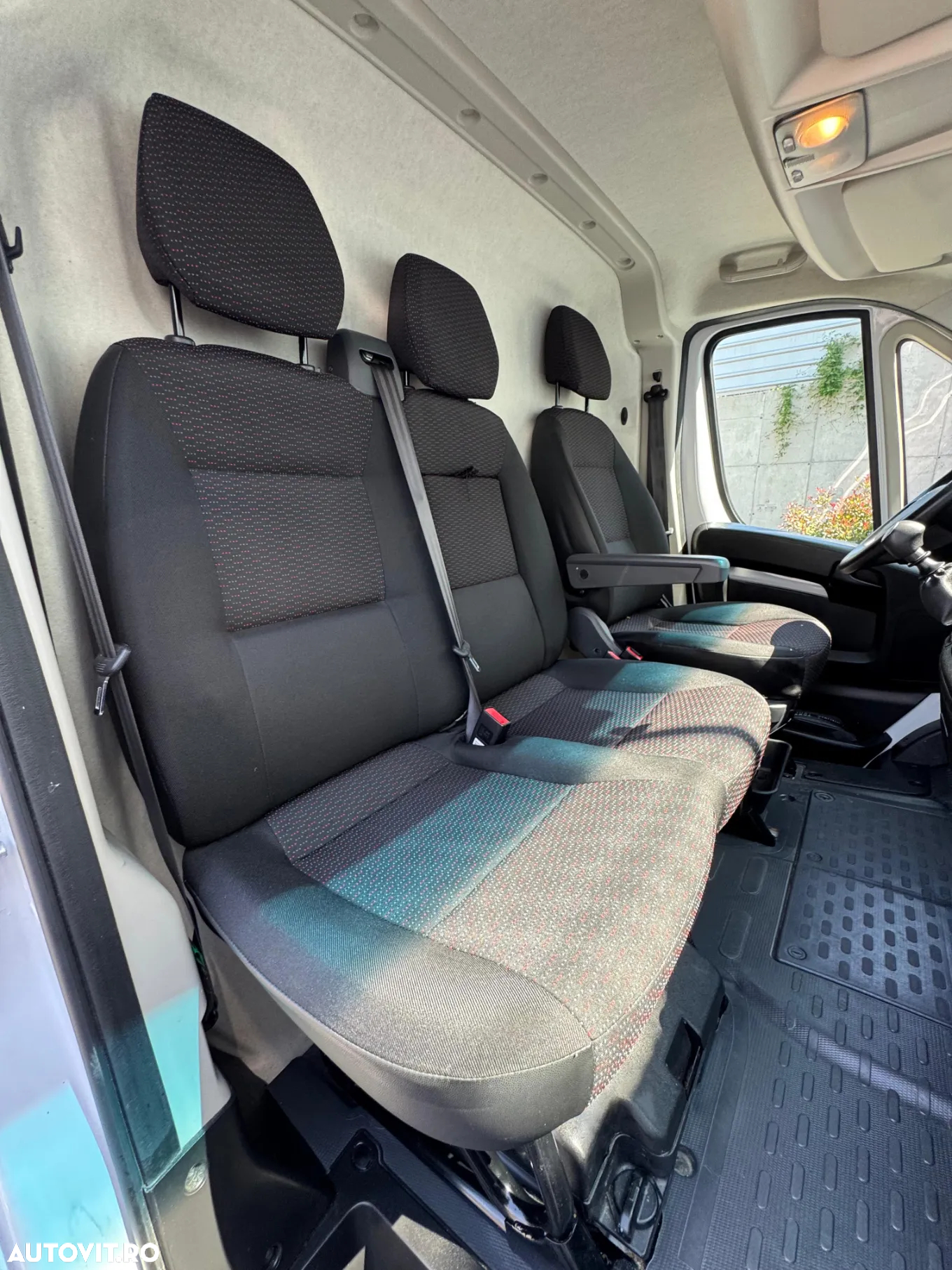 Peugeot Boxer L2H2 2.2 BlueHDI 120cp Business - 18