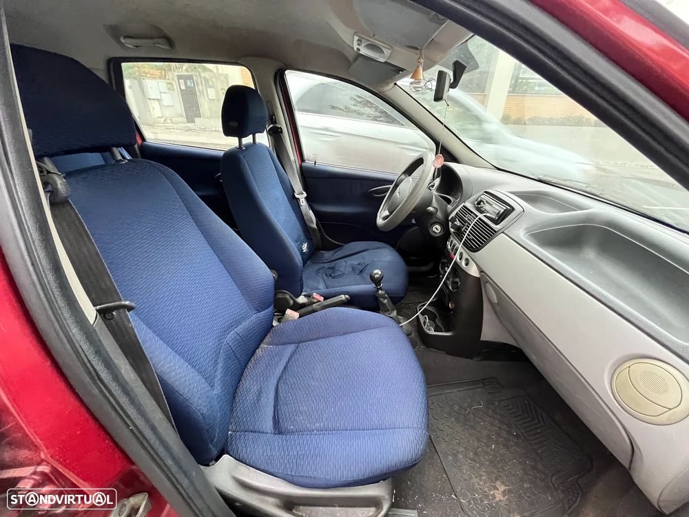 Fiat Punto 1.2 16V 80 Dynamic - 2