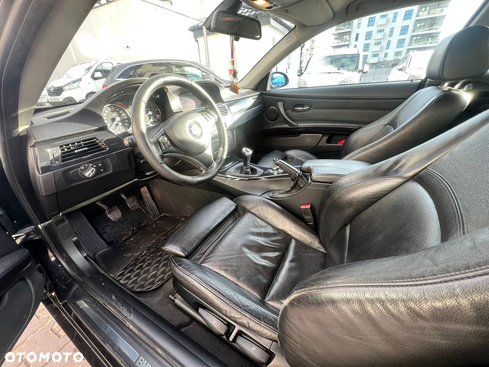 BMW Seria 3 320i - 17