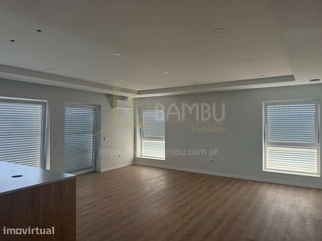 Apartamento T3 para venda em Valença - Grande imagem: 2/17