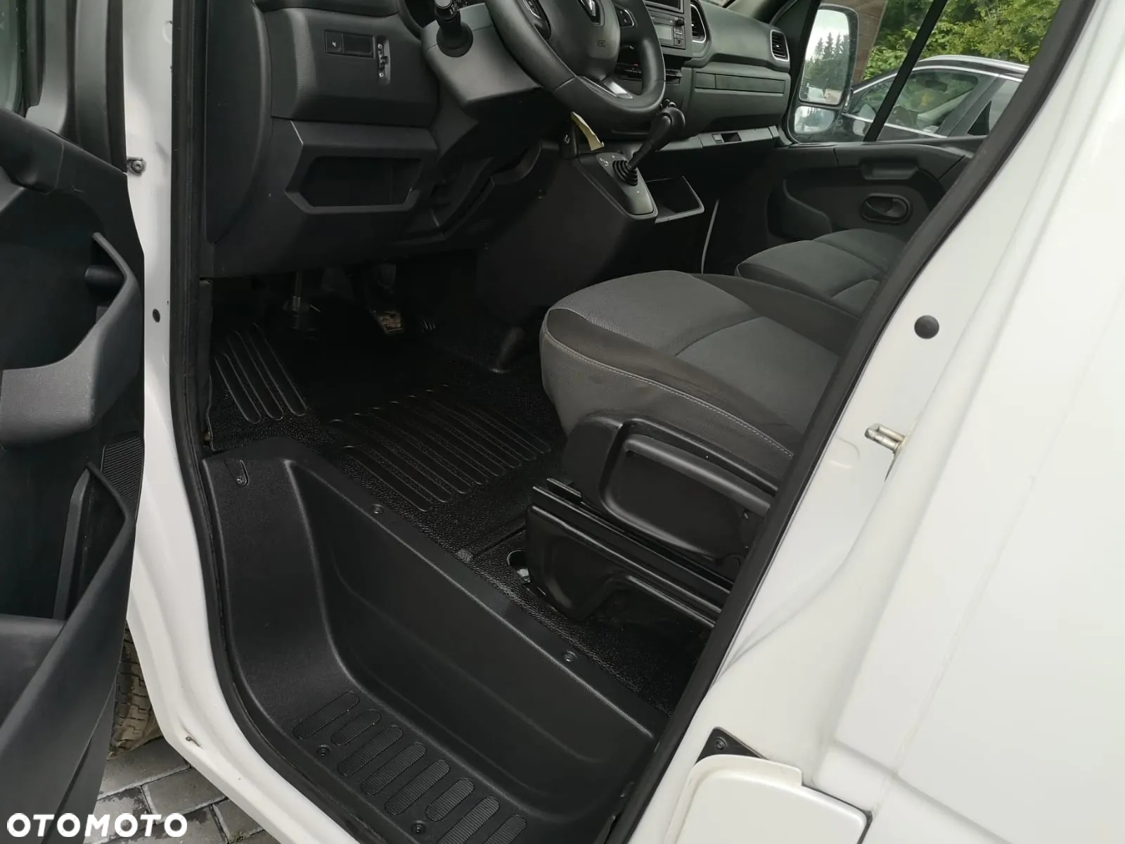 Renault MASTER BLASZAK SREDNI NOWY MODEL - 26