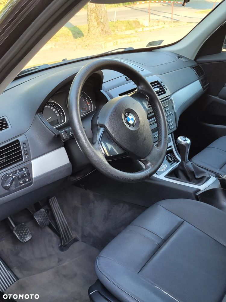 BMW X3 2.0i - 8