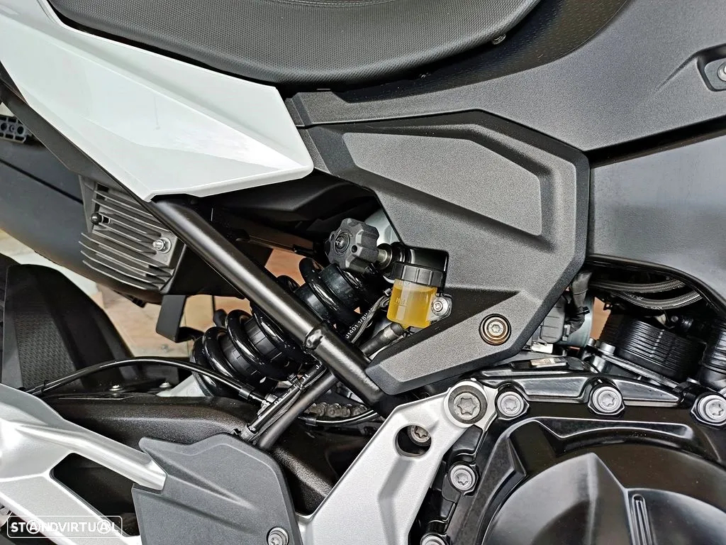 BMW F 900 XR 3 Malas SHAD - 9