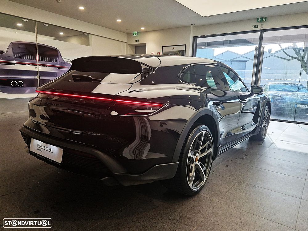 Porsche Taycan Cross Turismo 4S - 7