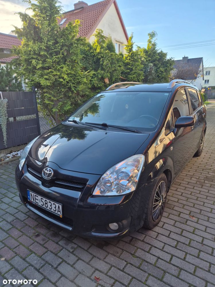 Toyota Corolla Verso 2.2 D-4D - 1