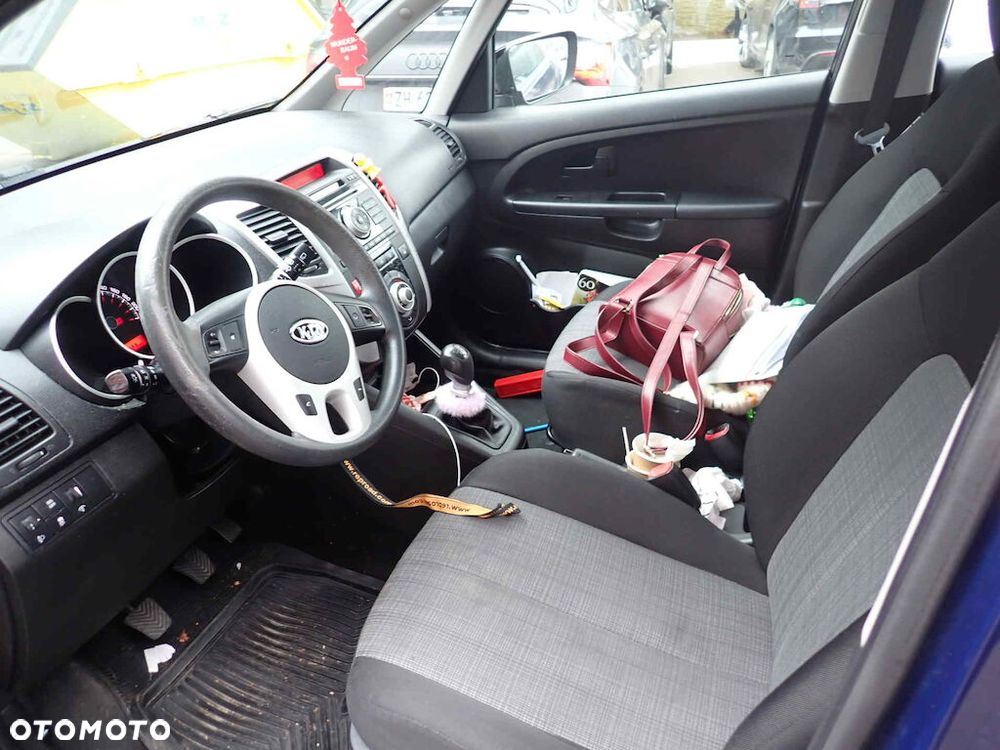 Kia Venga 1.6 CRDi 128 Edition 7 - 6