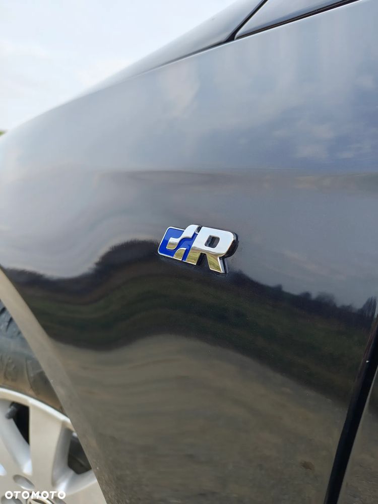 Volkswagen Passat 2.0 TDI Perfectline R-Style - 25