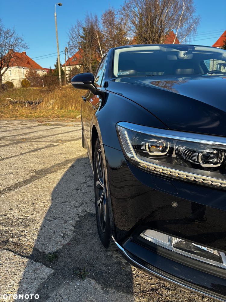 Volkswagen Passat - 12