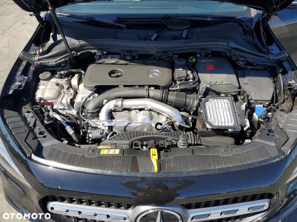 Mercedes-Benz GLA 250 8G-DCT - 12