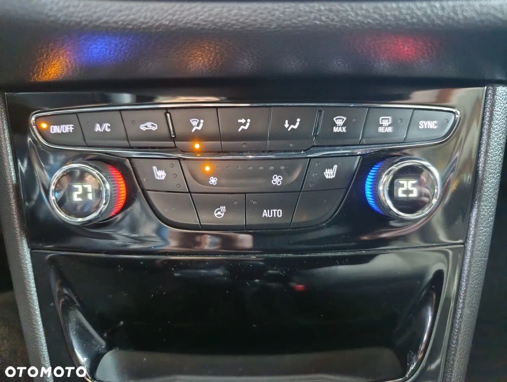 Opel Astra 1.6 D (CDTI) Start/Stop Sports Tourer Business - 21