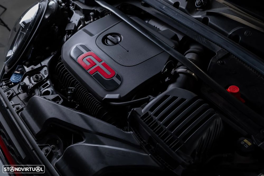 MINI 3 Portas John Cooper Works GP - 32