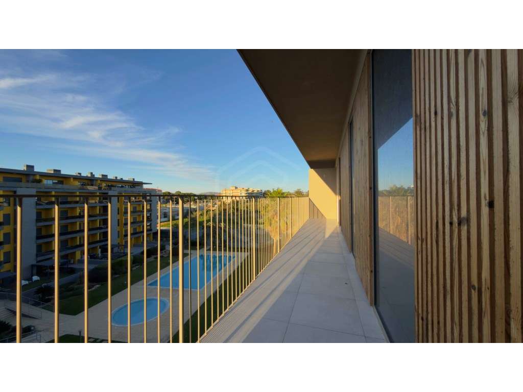 Apartamento T2 de luxo na primeira linha da Praia de Quarteira, Alg... - Grande imagem: 2/53