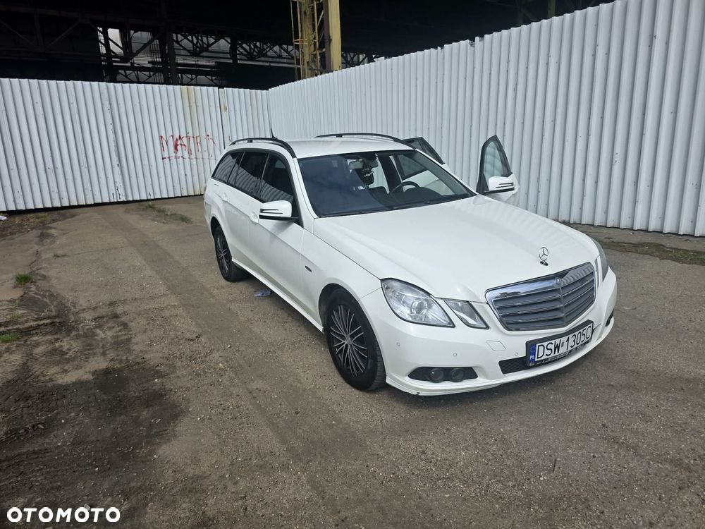 Mercedes-Benz Klasa E 220 CDI DPF BlueEFFICIENCY Automatik - 16