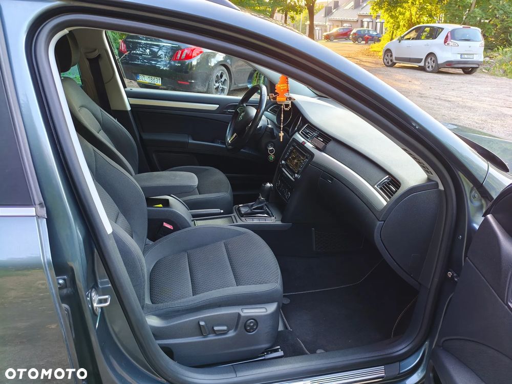 Skoda Superb 2.0 TDI DSG Elegance - 10