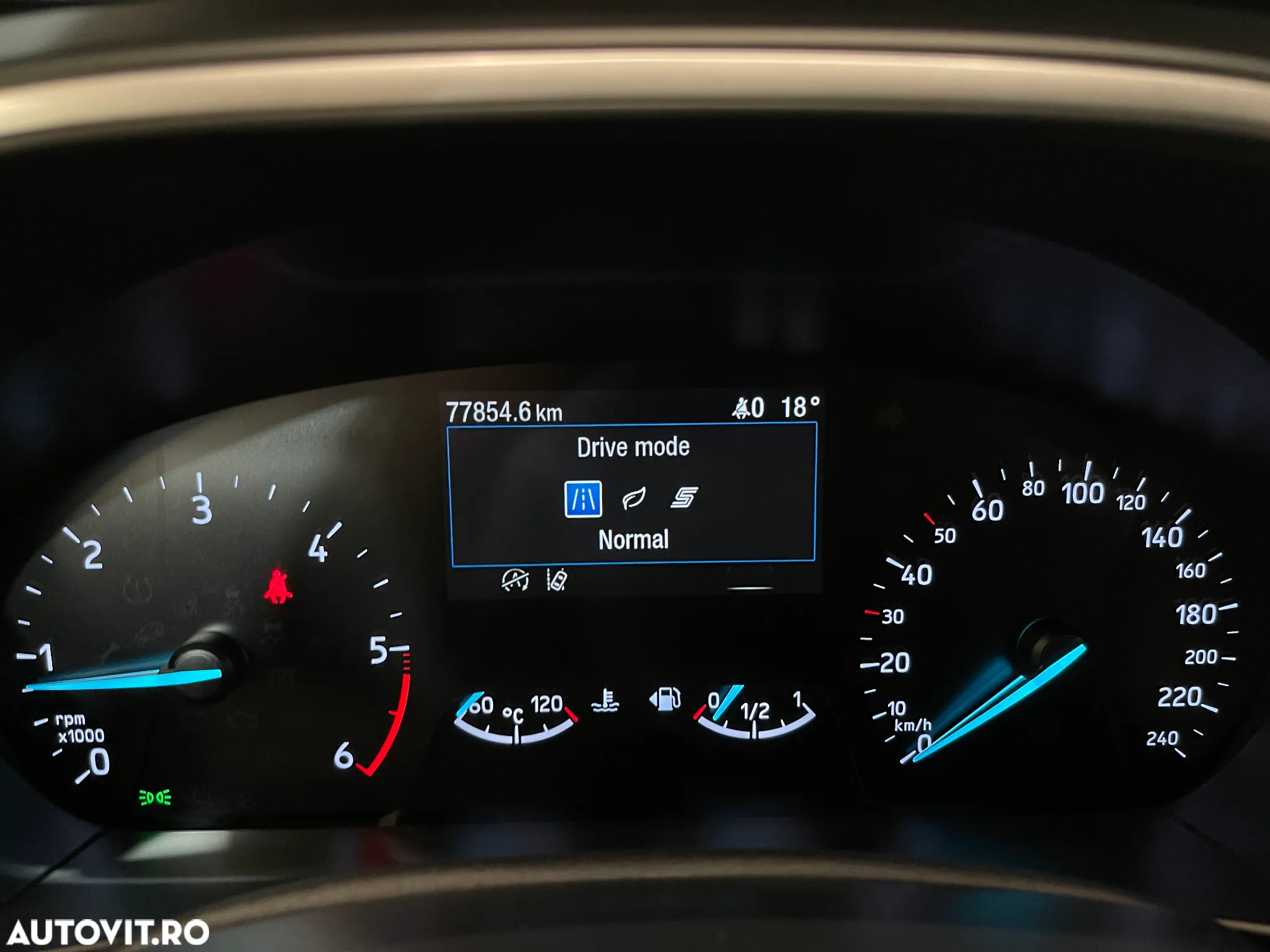 Ford Focus 1.5 EcoBlue Trend Edition - 25