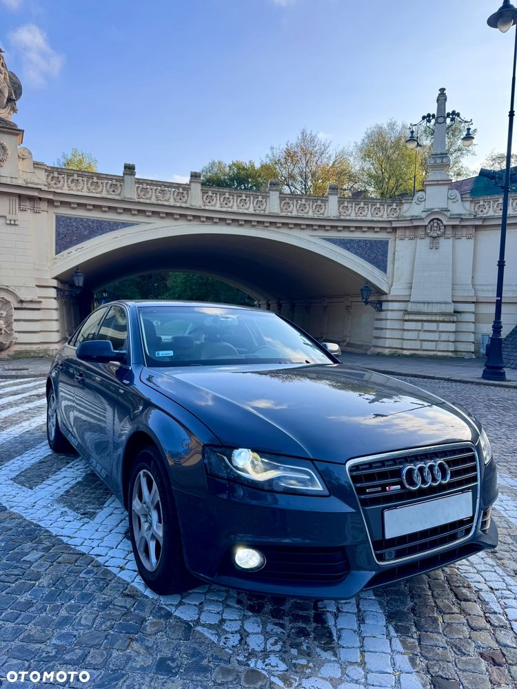 Audi A4 Limousine