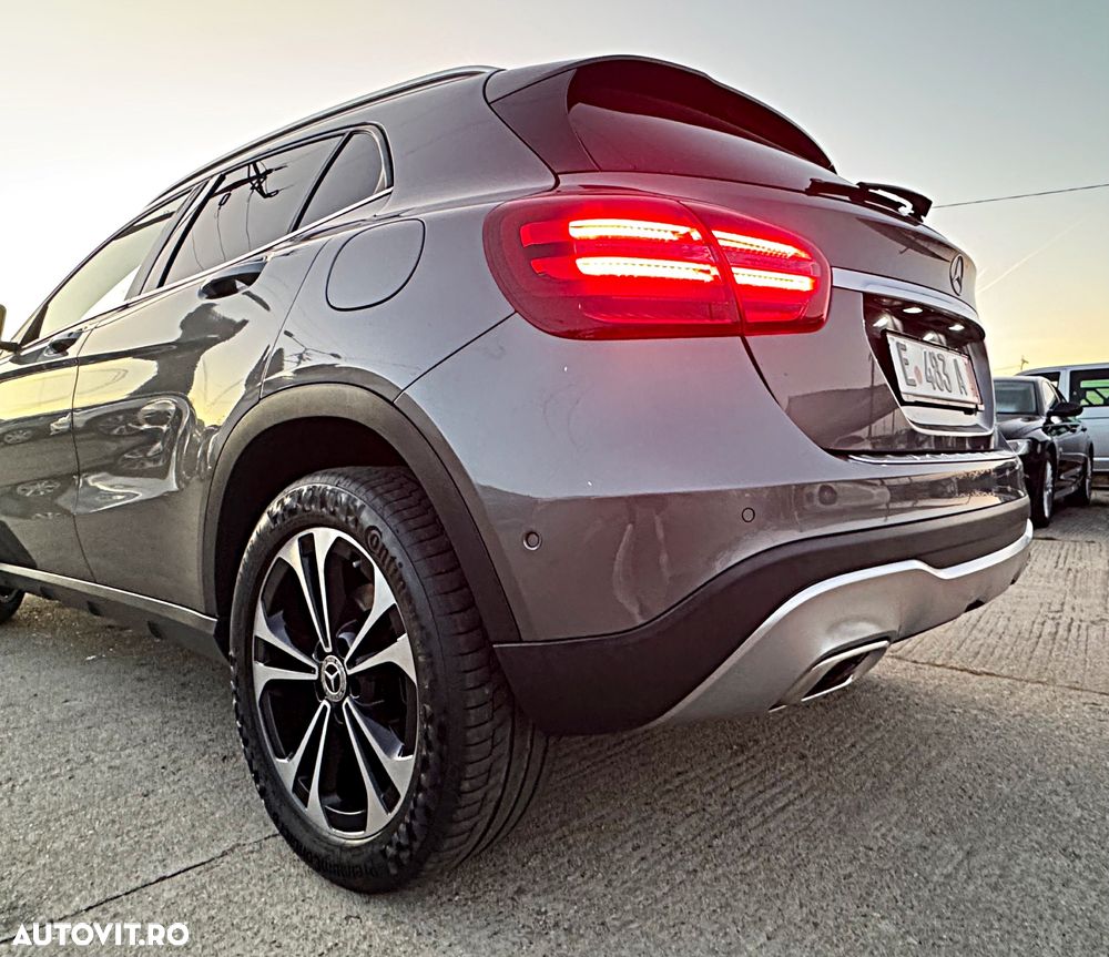 Mercedes-Benz GLA 220 d 4Matic 7G-DCT Activity Edition - 13