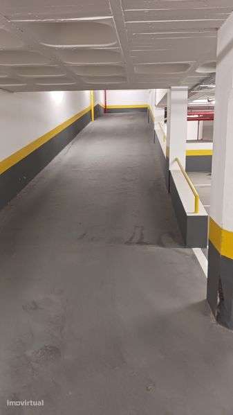 Alugo estacionamento - Grande imagem: 5/6