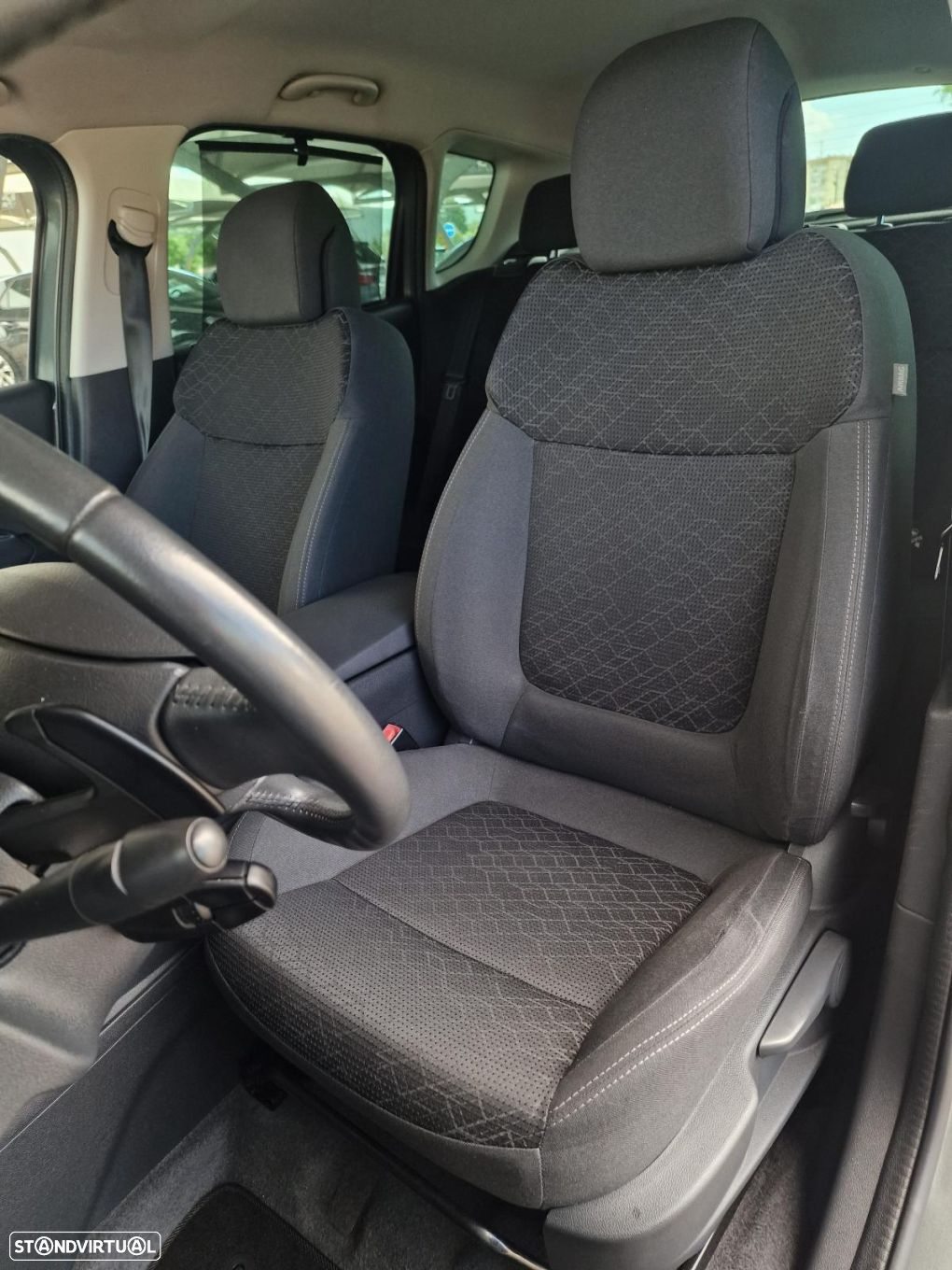 Peugeot 3008 1.6 e-HDi SE Style 2-Tronic - 13