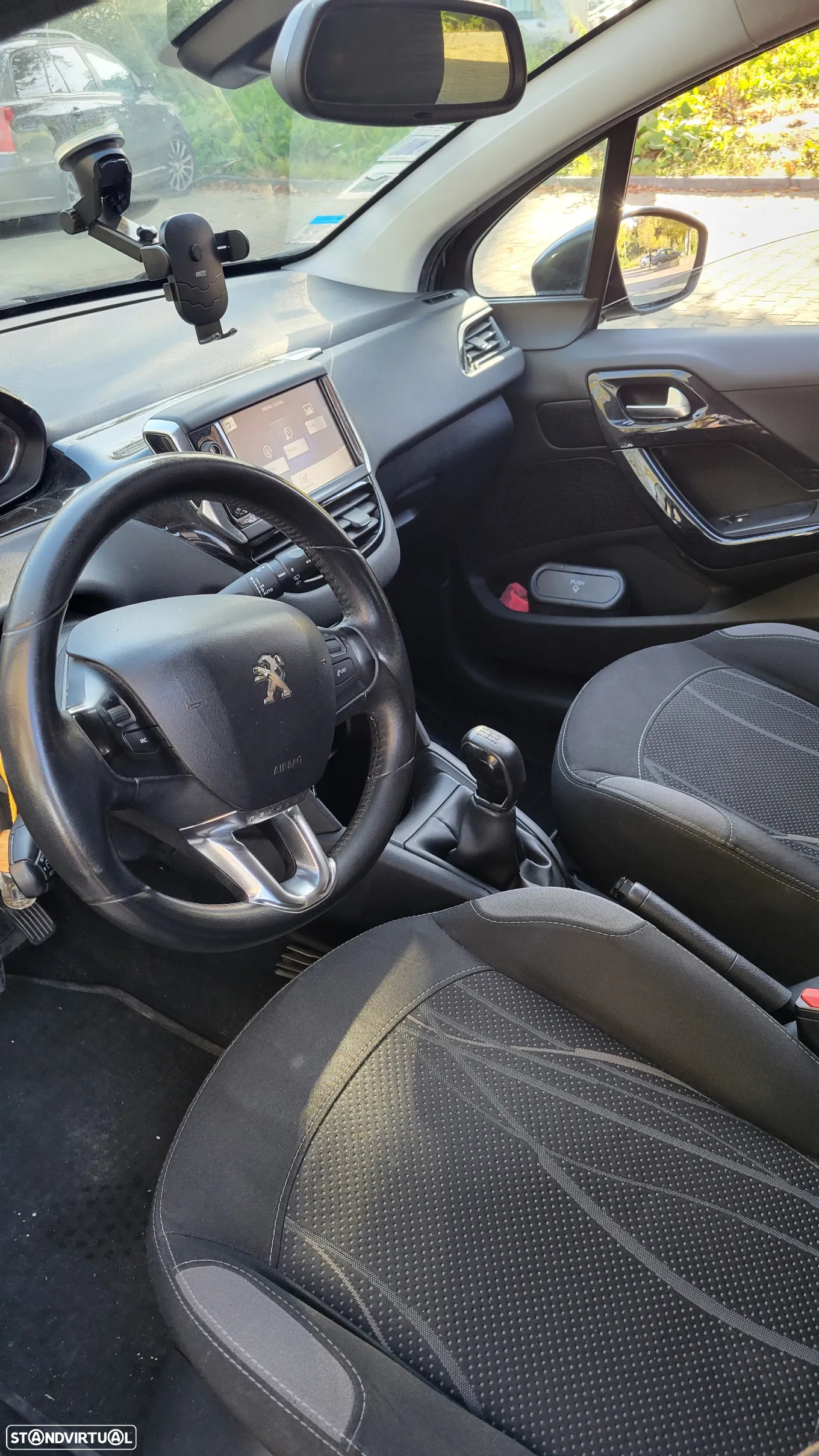 Peugeot 208 1.4 HDi - 11