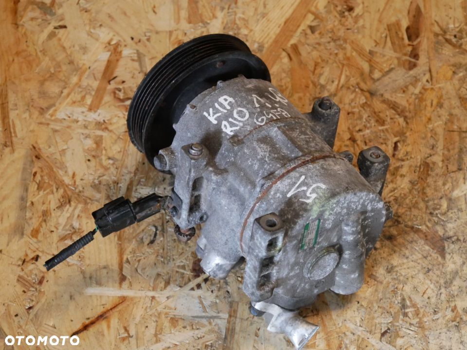 SPRĘŻARKA KLIMATYZACJI KIA RIO 1.4B G4FA 1E39E-01700 - 2
