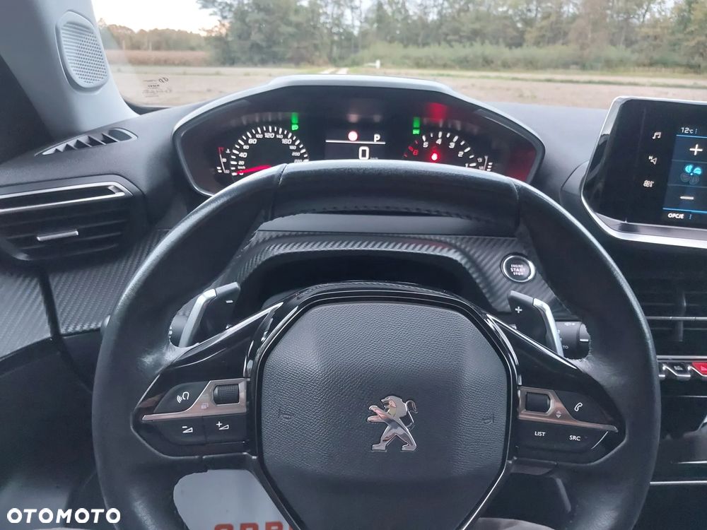 Peugeot 2008 BlueHDi 130 EAT8 Allure - 17