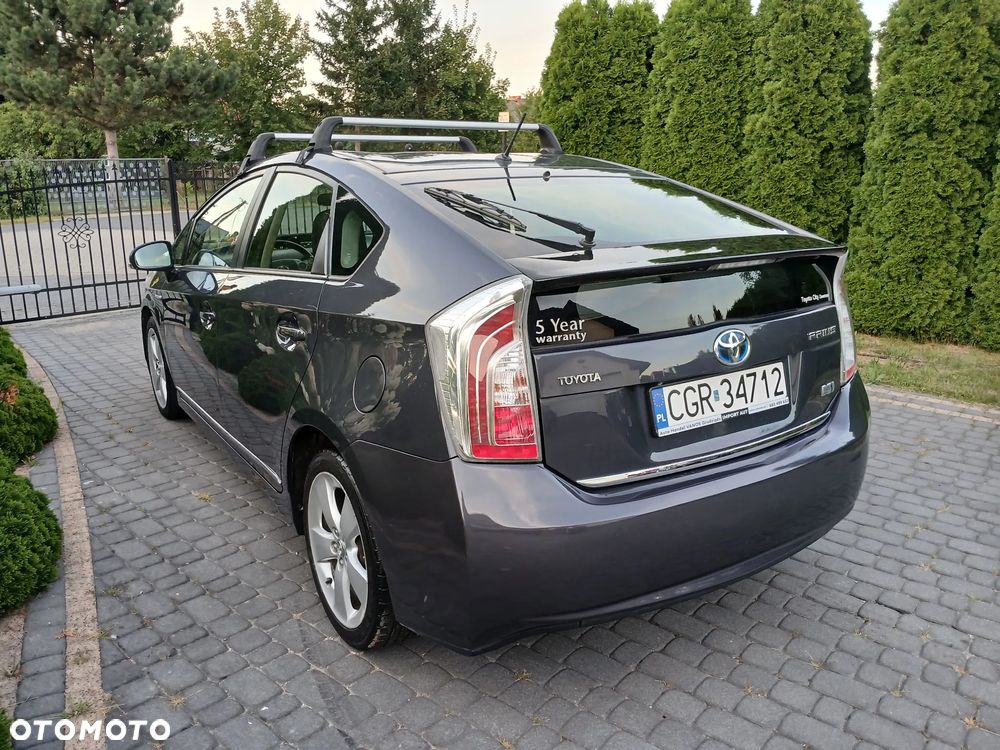Toyota Prius (Hybrid) Executive - 21