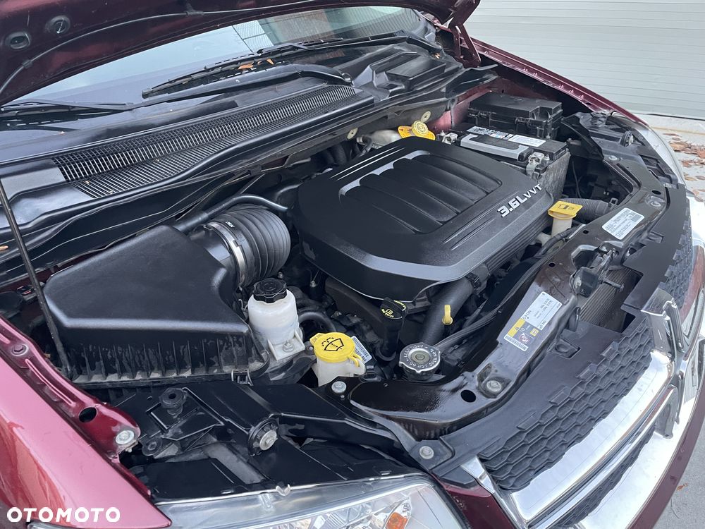 Dodge Grand Caravan - 25