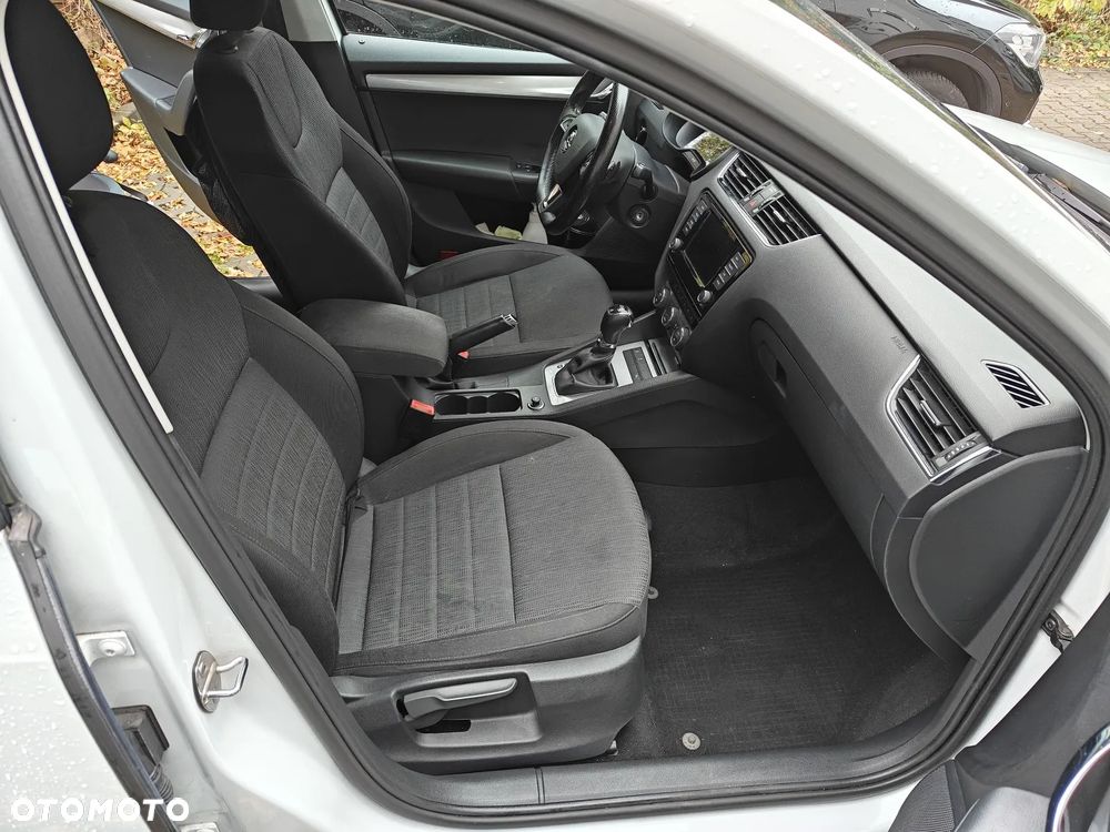 Skoda Octavia 1.6 TDI Active DSG - 23