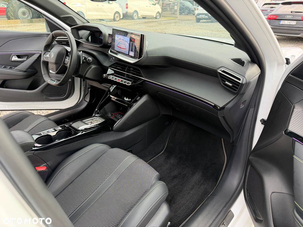 Peugeot 208 1.2 mHEV GT - 7