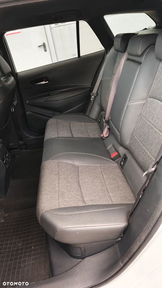 Toyota Corolla 1.8 Hybrid Style - 31