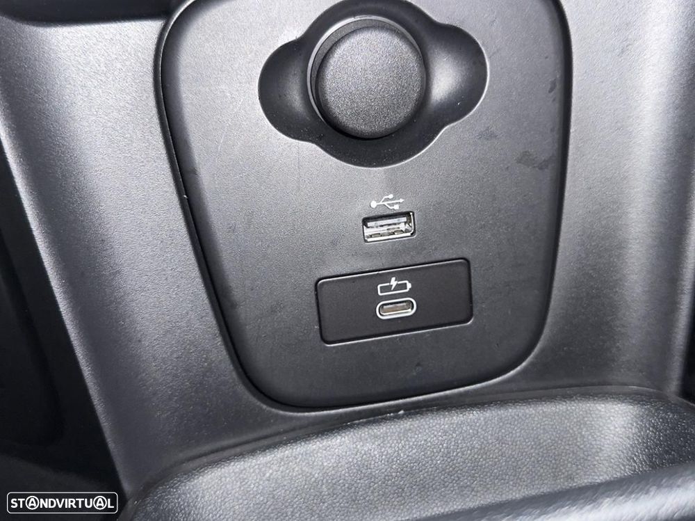 MINI Cabrio Cooper SE - 32