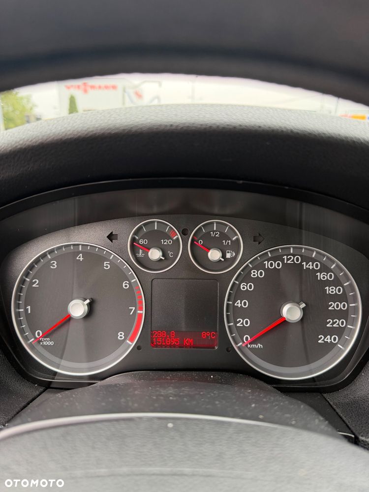 Ford Focus - 8