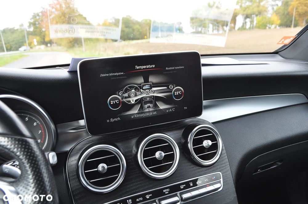 Mercedes-Benz GLC 350 e 4Matic 7G-TRONIC AMG Line - 35