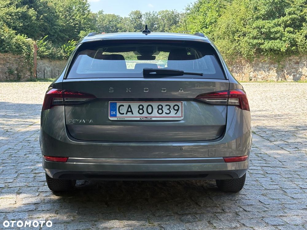 Skoda Octavia 2.0 TDI Ambition DSG - 18
