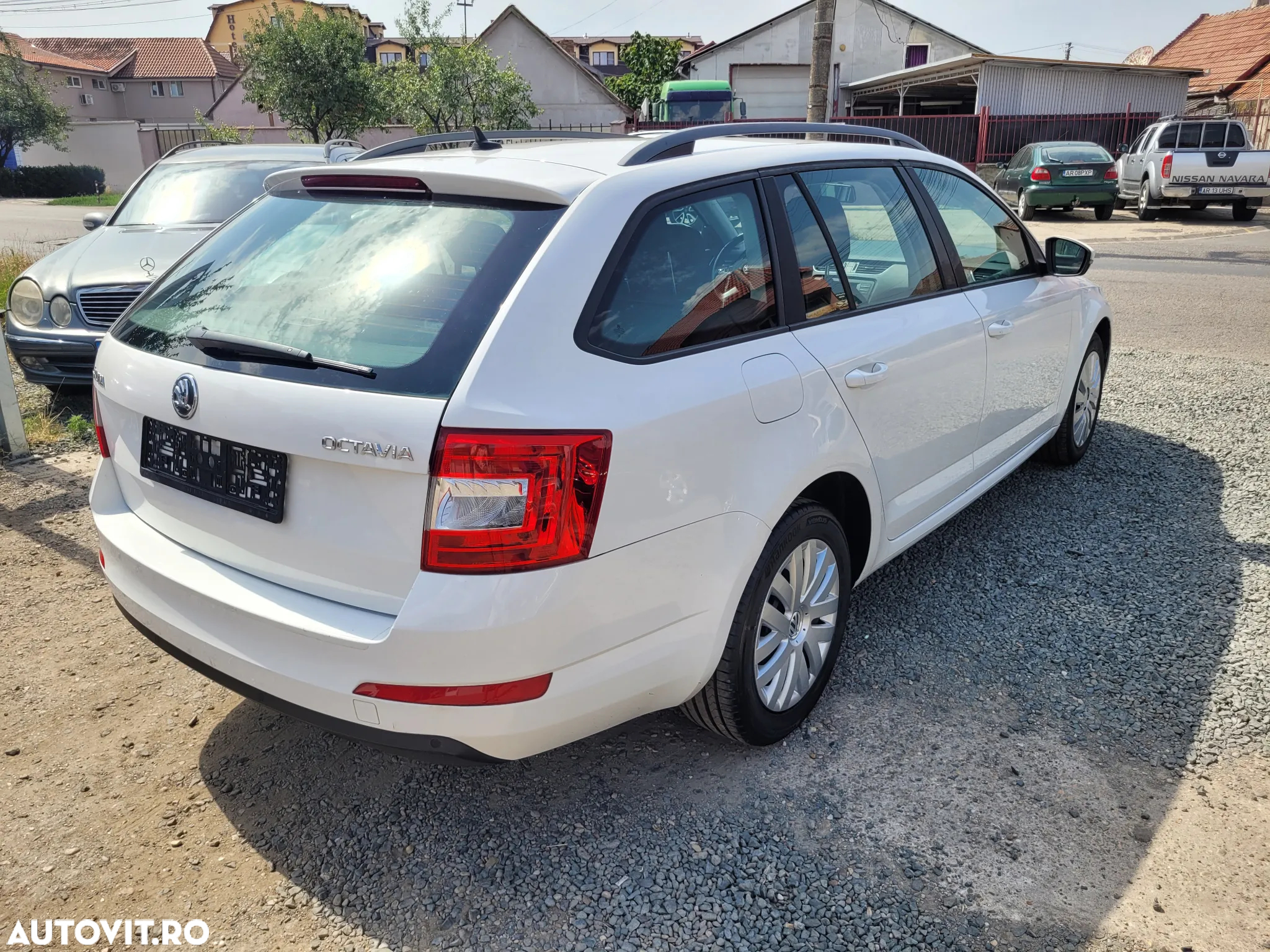 Skoda Octavia 1.6 TDI AMBITION - 6