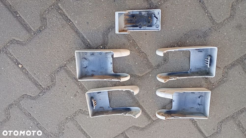 F.VAT Fiat Scudo 07-16 Zaślepka osłona zawiasu drzwi tylnych Peugeot Expert 07-16 nakładka zawiasu drzwi tylnych - 3