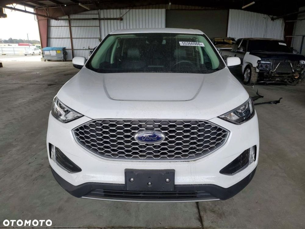 Ford Edge - 5