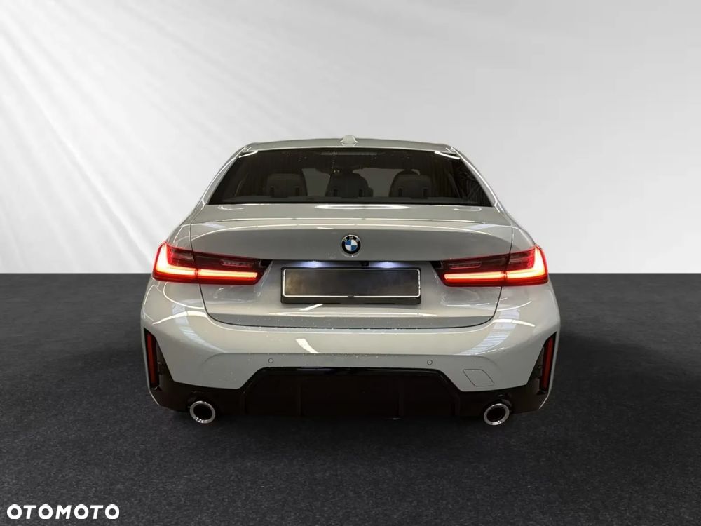 BMW Seria 3 318i M Sport - 6