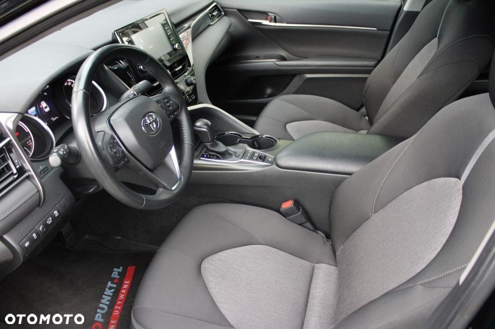 Toyota Camry - 11