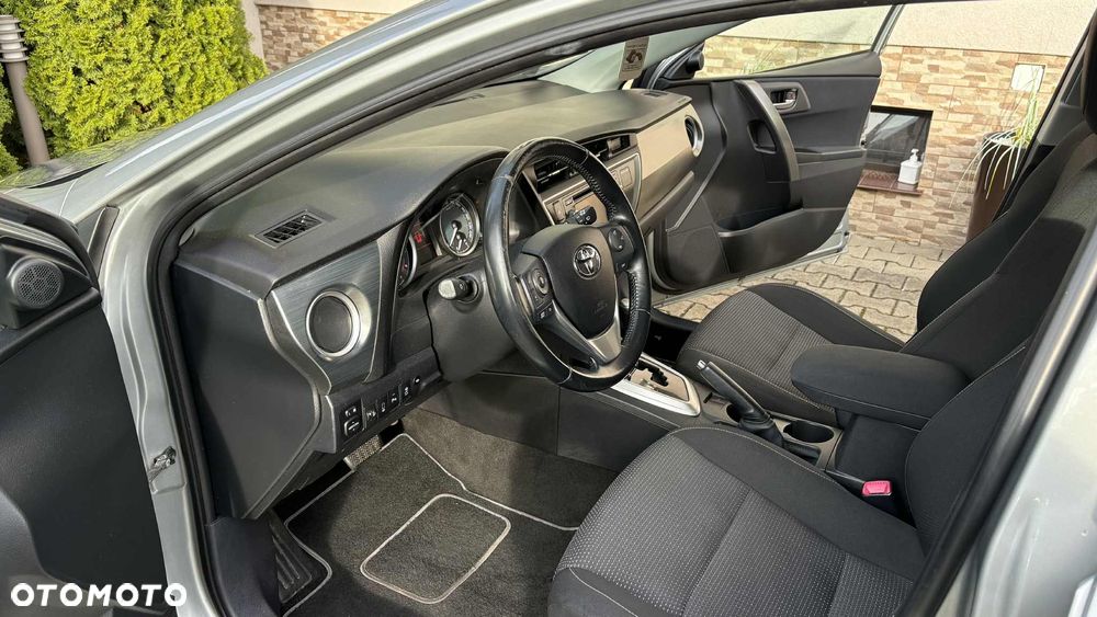 Toyota Auris 1.6 Premium + MM - 7