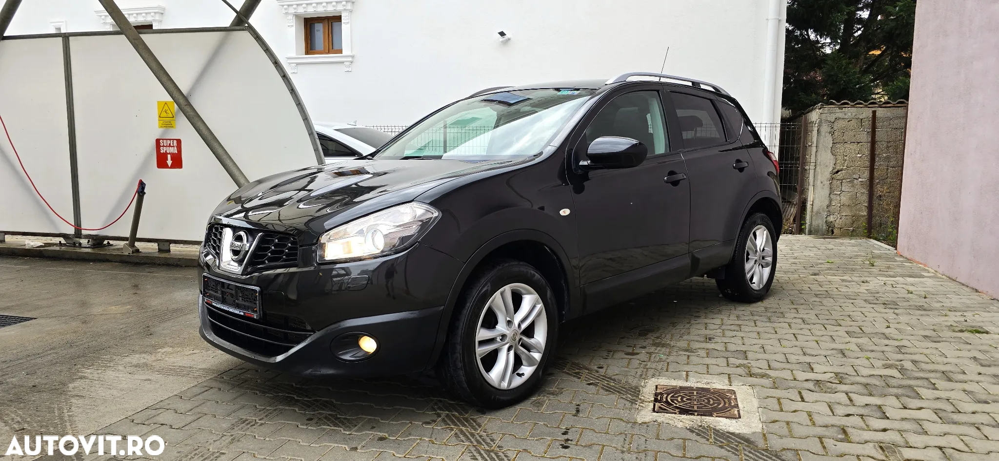 Nissan Qashqai 2.0 DCI Tekna - 25
