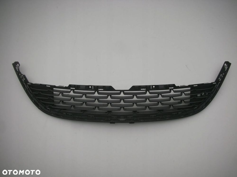 KRATKA ZDERZAKA ŚRODEK CHROM LISTWA OPEL ASTRA 4 J 2013-2015 LIFTING LIFT - 2