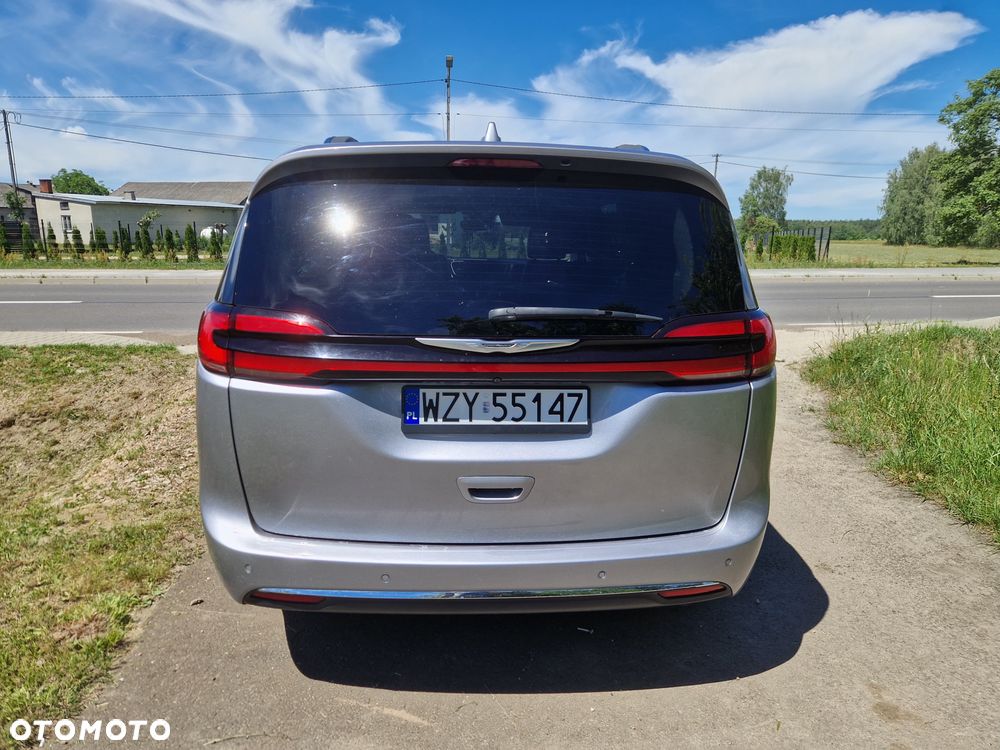 Chrysler Pacifica - 8