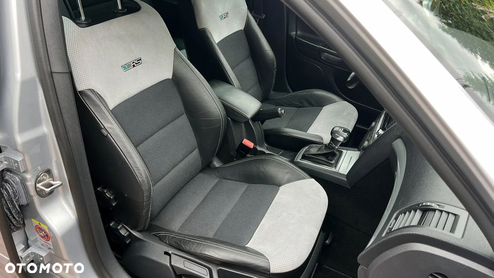 Skoda Octavia Combi 2.0 TSI DSG RS - 30