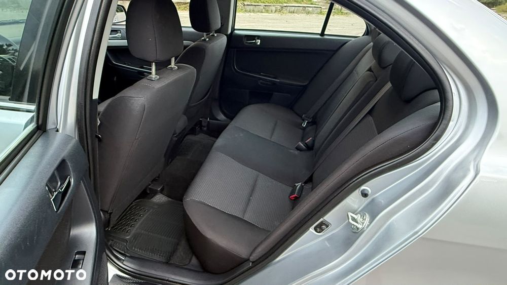Mitsubishi Lancer 2.0 DI-D Intense - 12